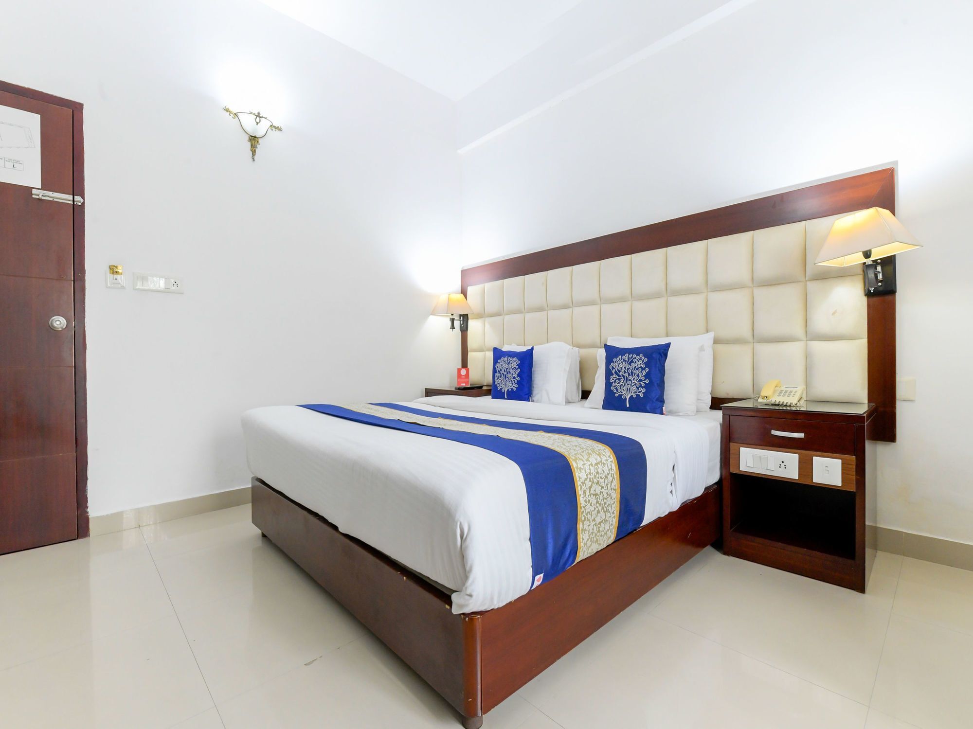 Oyo 7188 Ajantha Regency Hotel Kochi Exterior photo