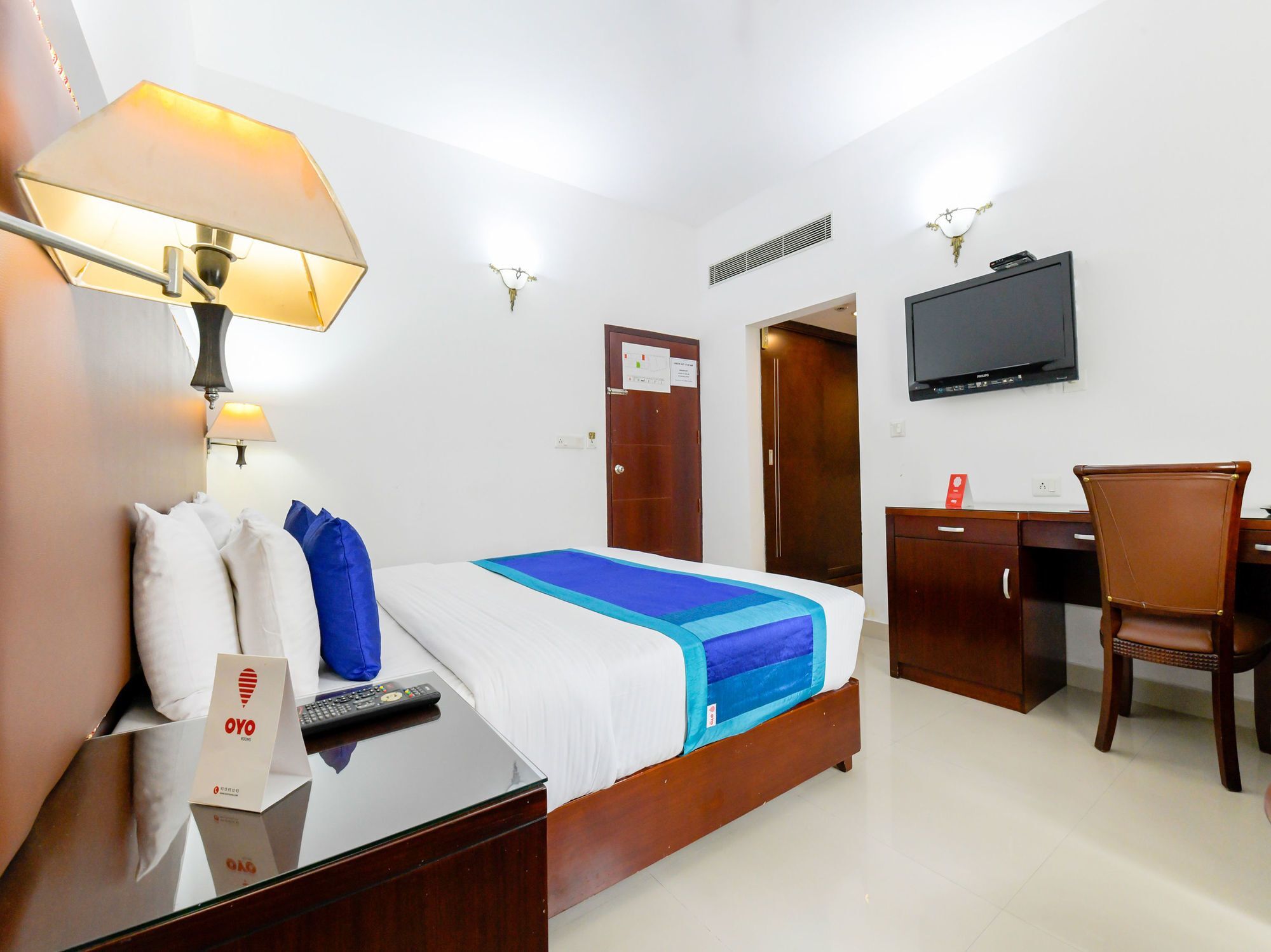 Oyo 7188 Ajantha Regency Hotel Kochi Exterior photo