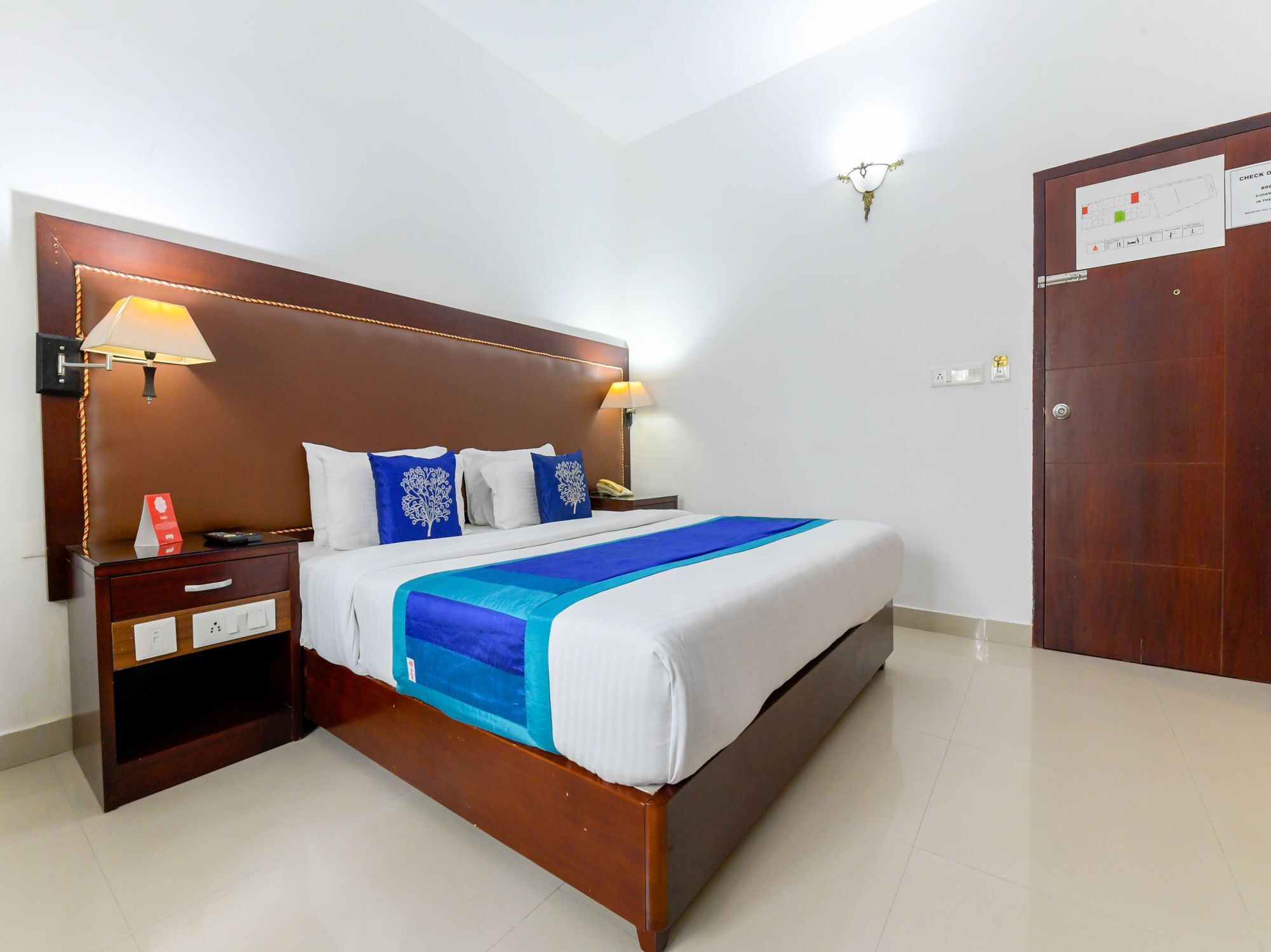 Oyo 7188 Ajantha Regency Hotel Kochi Exterior photo